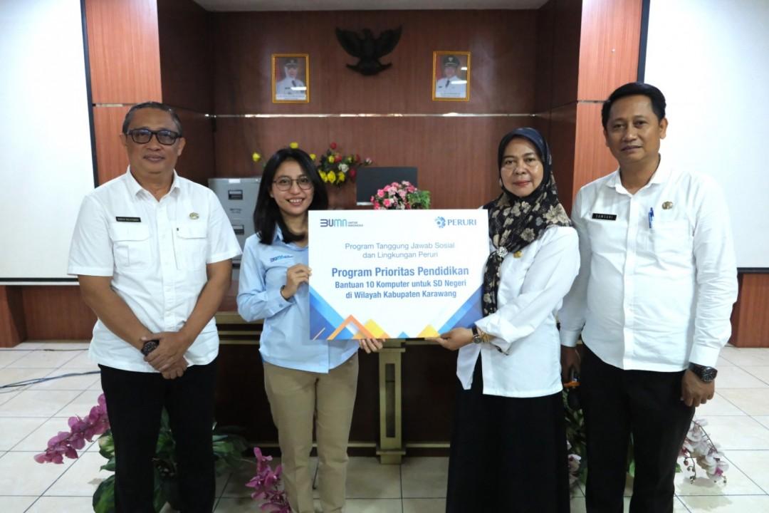 Dukung Kemajuan Literasi Digital di Dunia Pendidikan, Peruri Serahkan Bantuan Komputer Untuk 10 Sekolah Dasar Negeri di Karawang