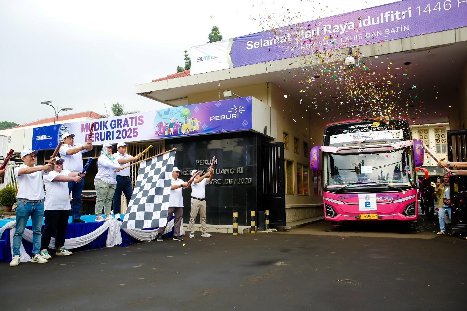 PERURI Berangkatkan 700 Pemudik Pulang Kampung Secara Gratis