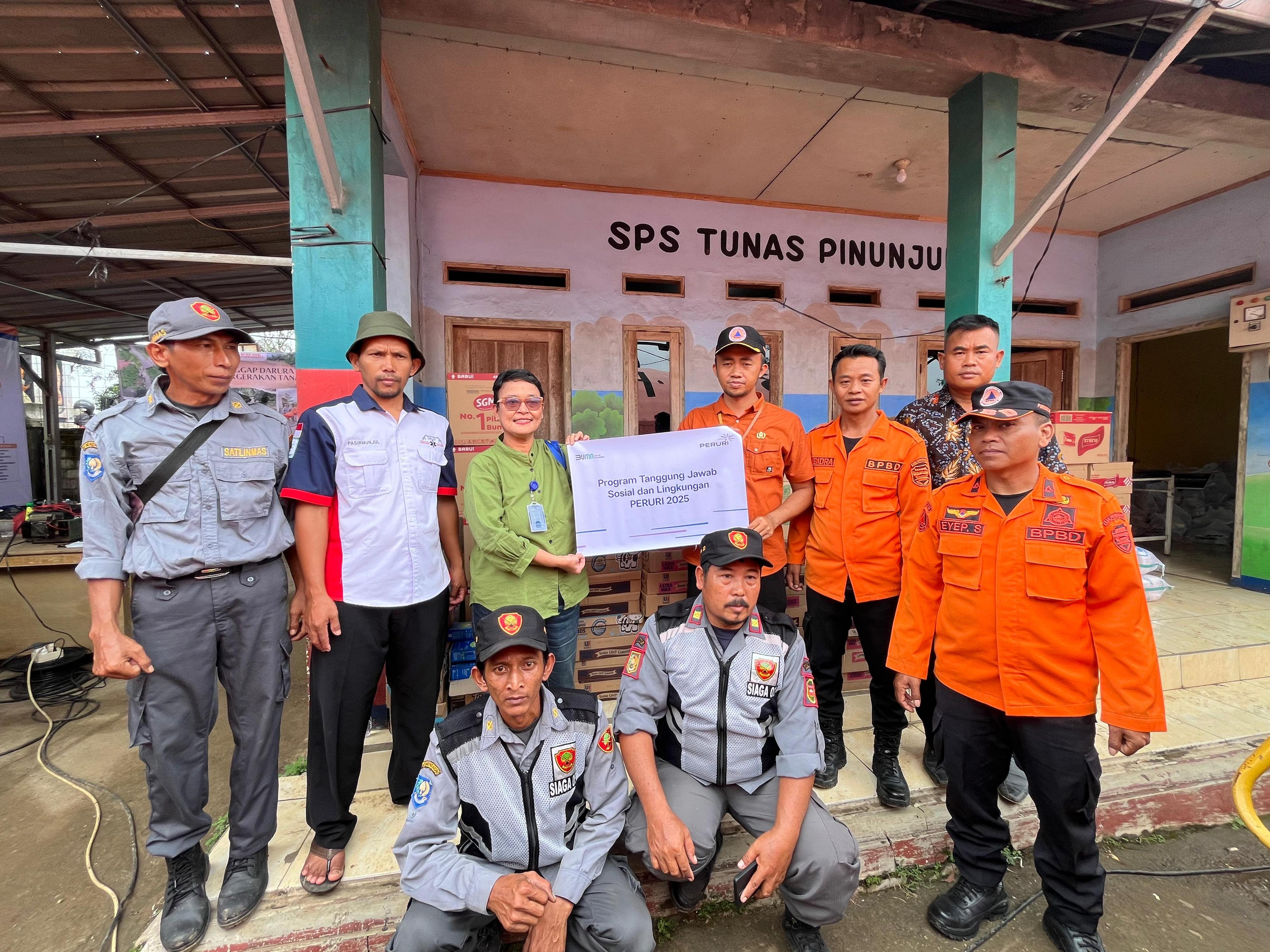 PERURI Gerak Cepat Salurkan Bantuan Logistik untuk Korban Bencana Pergeseran Tanah di Purwakarta